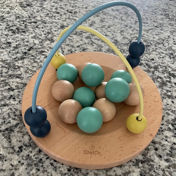 KiwiCo Atom Bead Maze - Picture 1 of 1